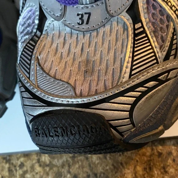 Balenciaga Sneakers - Picture 4 of 12